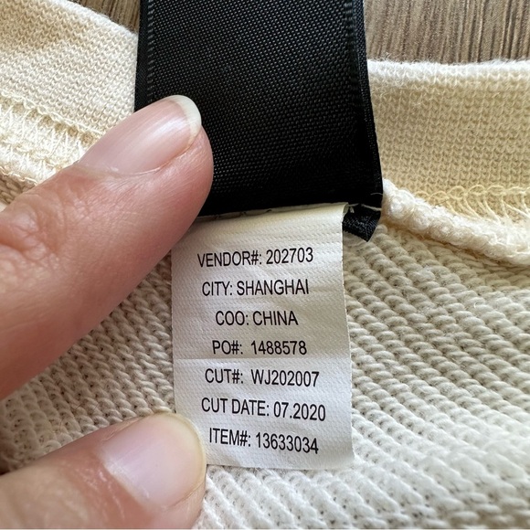 Disney Nightmare Before Christmas Sweatshirt Small Halloween town Sally Beach - Picture 4 of 8